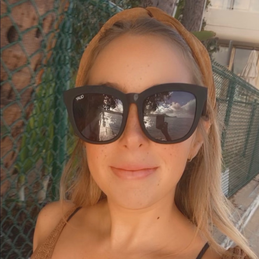 Meet your Posher, Ashley